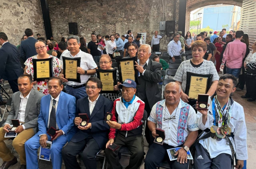  Corregidora entrega la Presea “Josefa Ortiz de Domínguez” a 13 ciudadanos en el marco de su 87 aniversario