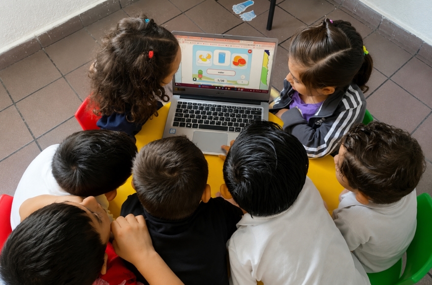  Certifican a 228 docentes de escuelas públicas en inglés en Querétaro