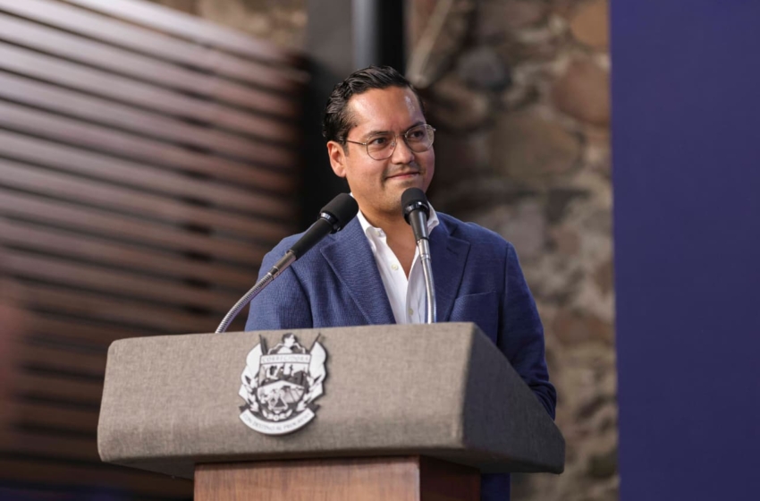  Chepe Guerrero anuncia la instalación de 15 papeleras inteligentes en zonas de mayor afluencia de Corregidora