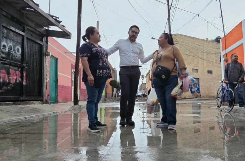  Agustín Dorantes supervisa avance de drenaje sanitario en Santa María Magdalena