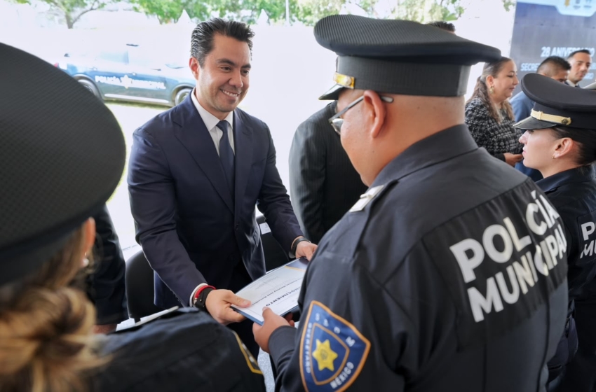  Reconocen trayectoria de policías municipales de Querétaro en aniversario de la SSPMQ