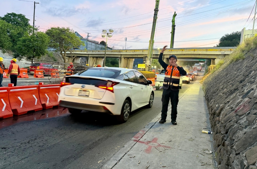  Cerrarán por las noches carriles centrales de Bernardo Quintana por obras del Tren México-Querétaro