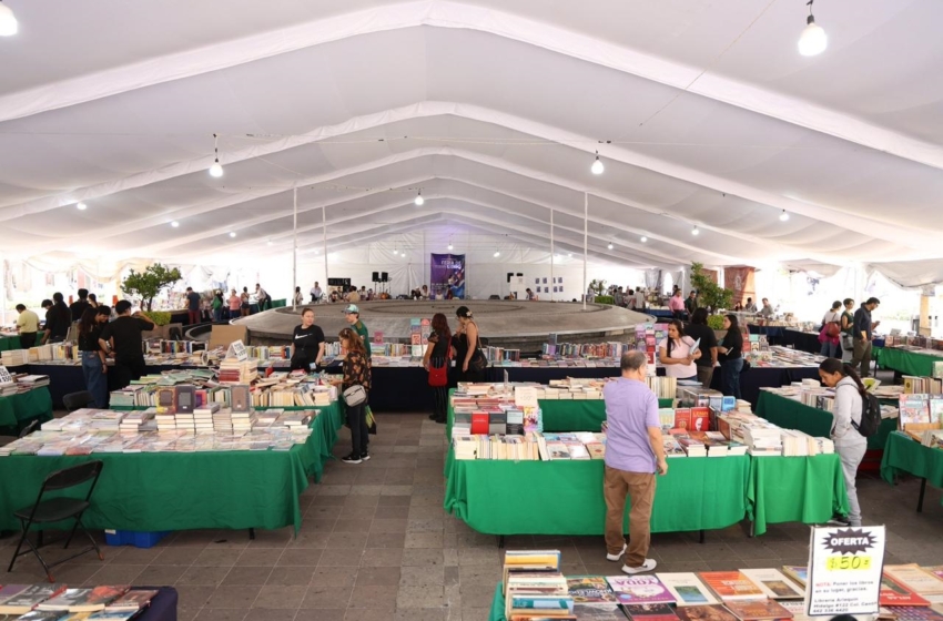  Feria del Libro Plaza Constitución reúne a más de 30 librerías y editoriales en Querétaro