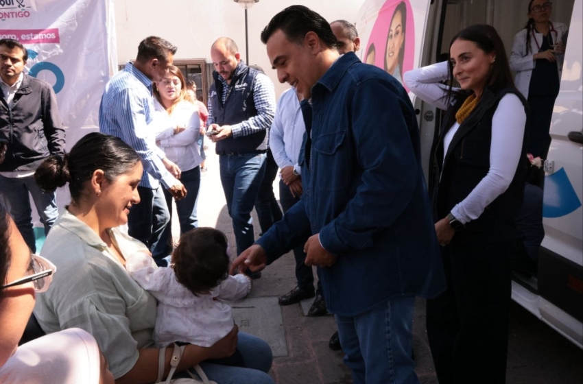  SEDESOQ lleva programa Contigo y Tu Bebé a familias de Tequisquiapan