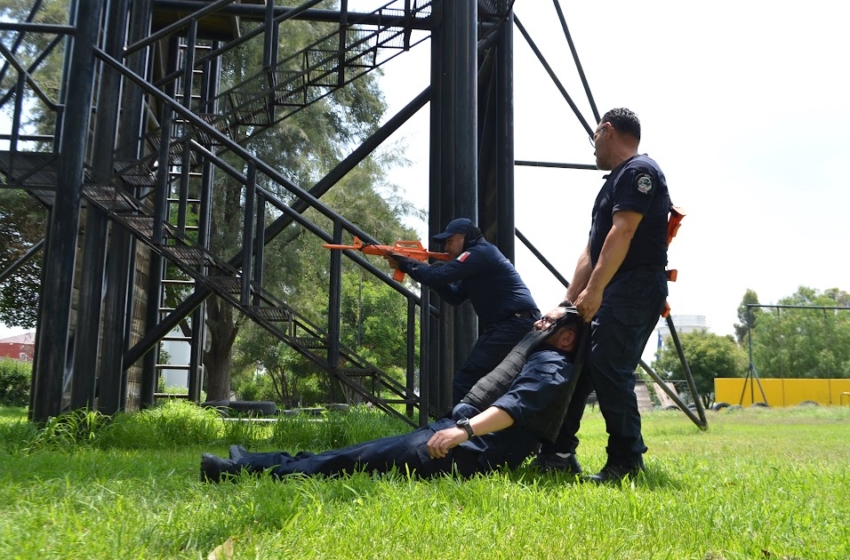  Capacitan a custodios penitenciarios de Querétaro en medicina táctica