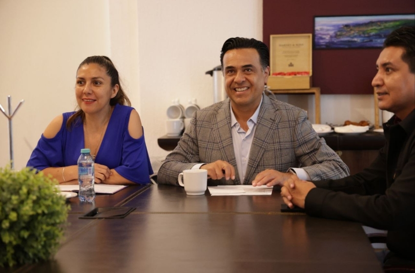  Fortalece Luis Nava coordinación entre Federación y municipios en materia de vivienda
