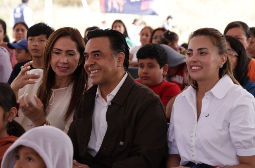  Lleva Luis Nava la estrategia “Aquí Contigo” a Menchaca para fortalecer la convivencia familiar