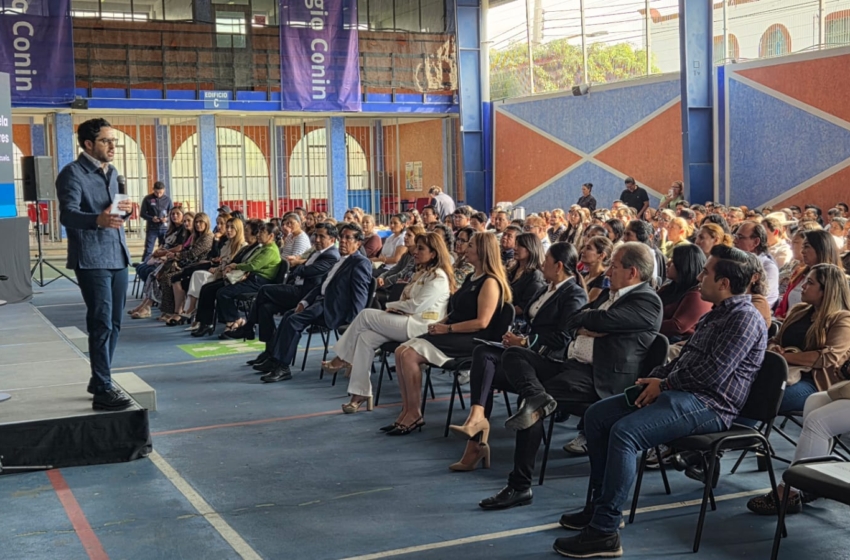  Agustín Dorantes lleva talleres sobre Ley Kuri a escuelas de Querétaro