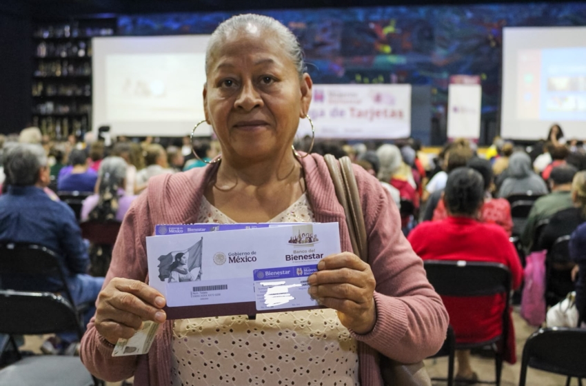  Entregan mil 50 tarjetas de Pensión Mujeres Bienestar en Querétaro