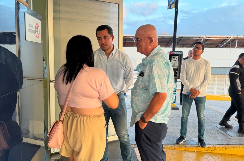  Felifer Macías visita a menor lesionada por caída de árbol en avenida Corregidora