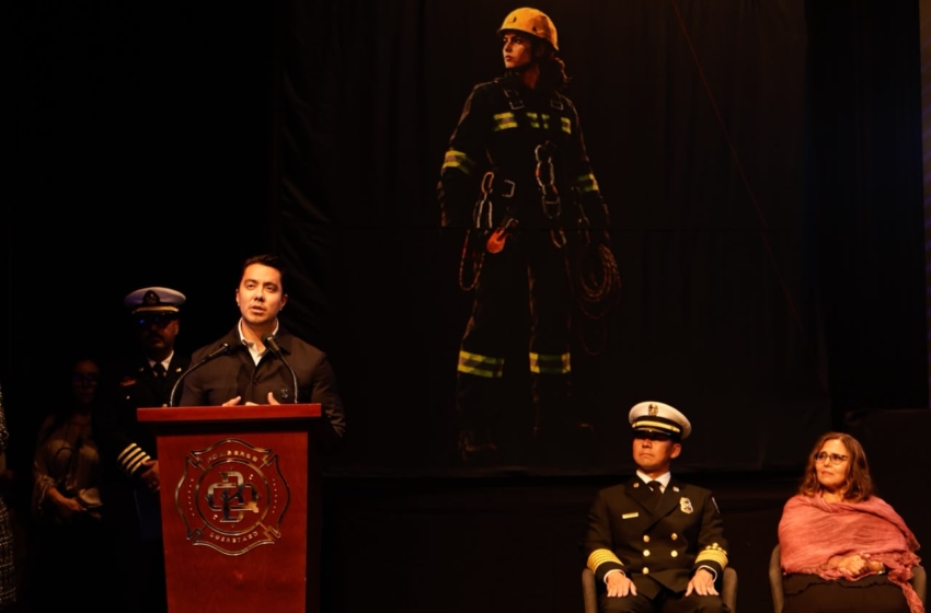  Bomberos de Querétaro cumplen 77 años de servicio y reciben a nueva generación