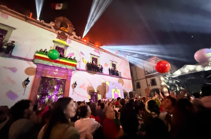  “¡Viva nuestra democracia!”: Con arenga a la unidad, Mauricio Kuri encabeza Grito de Independencia en Querétaro