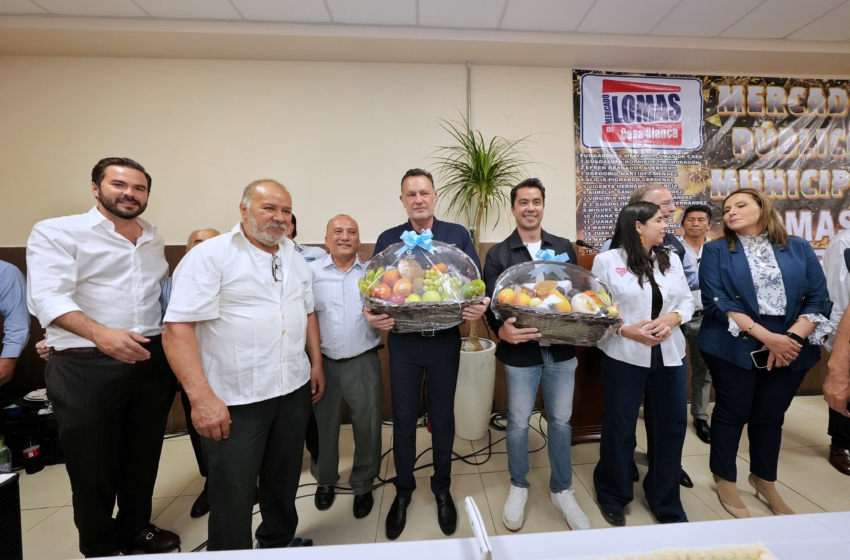  Felifer Macías anuncia acciones para fortalecer tianguis y mercados de Querétaro