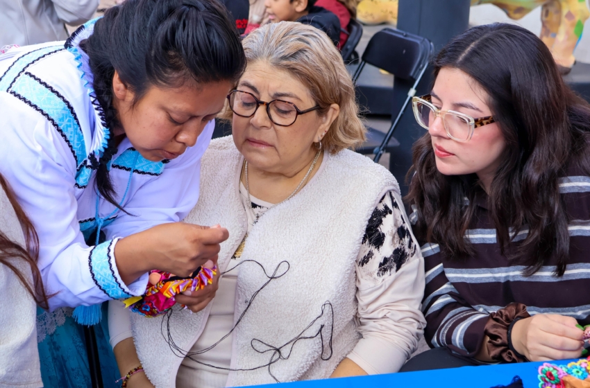  Corregidora promueve la cultura otomí con taller de elaboración de muñeca Lelé