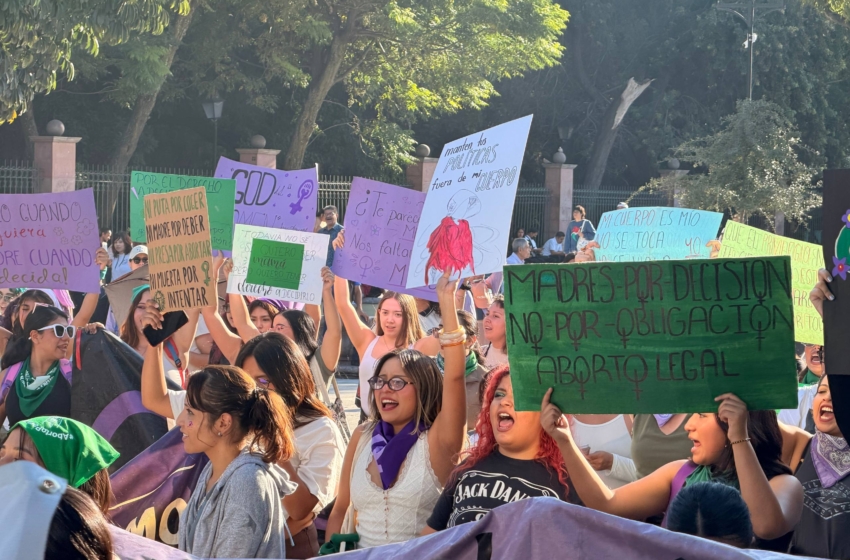  Feminismo para Todas MX denuncia falta de atención integral a niñas embarazadas en Querétaro