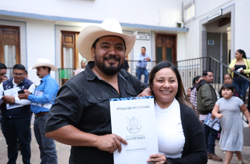  Entregan 187 títulos de propiedad a familias de la Sierra Gorda de Querétaro