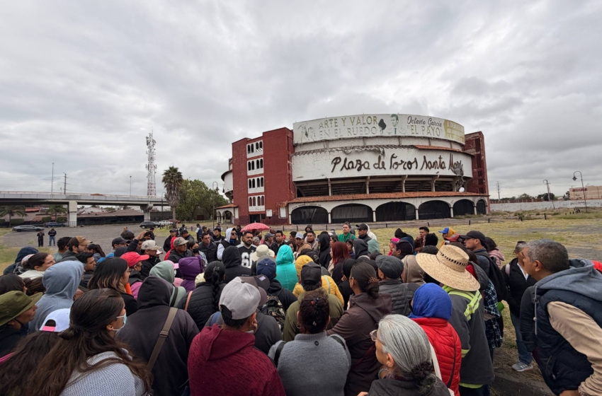  Vecinos de Altos del Pueblito protestan por tomas de agua para familias presuntamente vinculadas con Antorcha Campesina