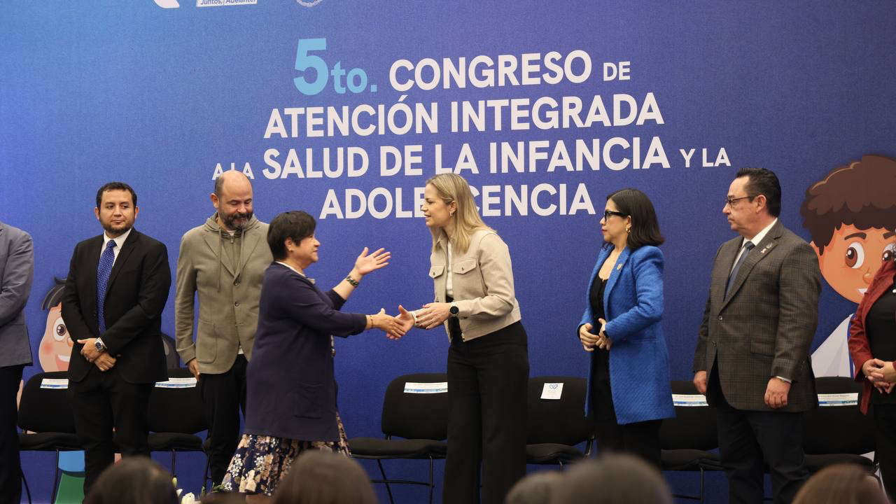  SEDIF, SESA y UAQ fortalecen atención a la salud de niñas, niños y adolescentes