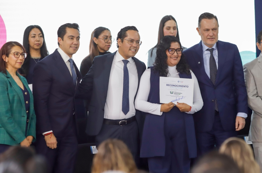  Chepe Guerrero y Mauricio Kuri entregan Premio Nacional de Contraloría Social 2026