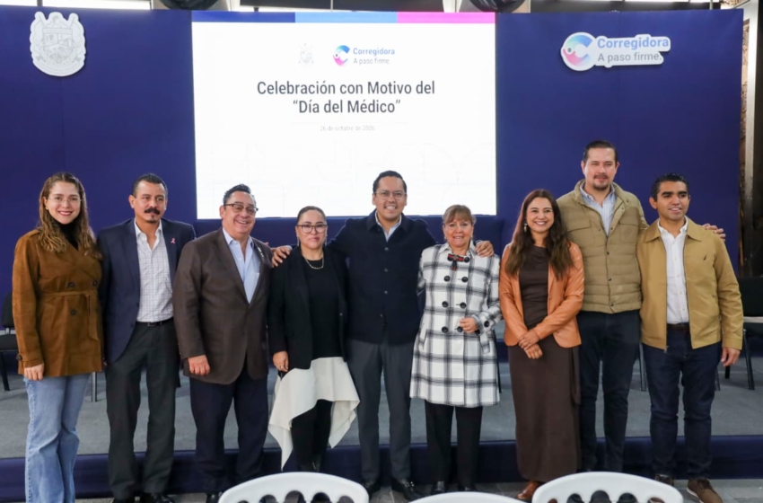  Corregidora reconoce labor de médicos en el marco del Día del Médico