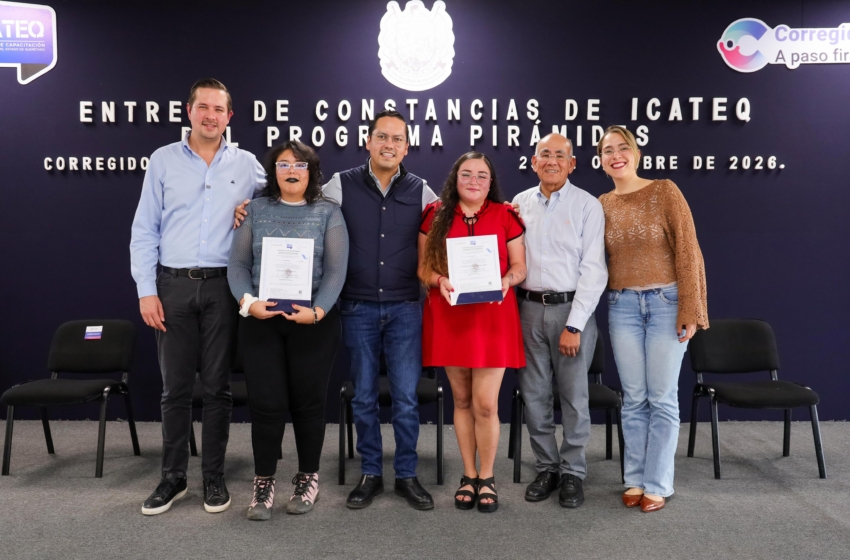  Corregidora entrega constancias a 33 participantes de talleres de barbería y carpintería