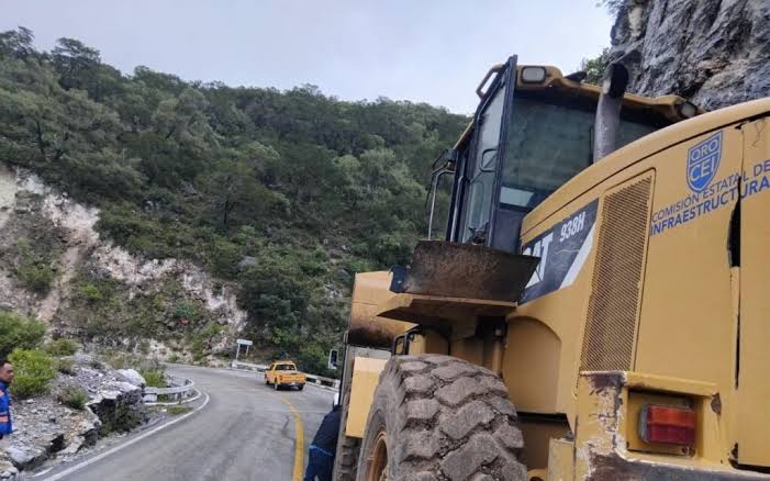  CEI atiende daños por lluvias en caminos de la Sierra Gorda y el semidesierto